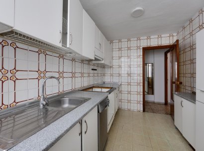Appartement · Herverkoop - Torrevieja · Playa del Acequión · Alicante · Spanje