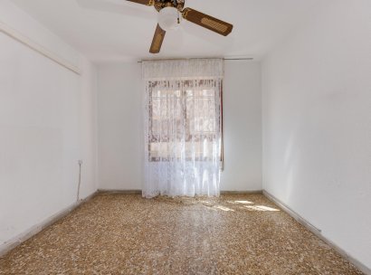 Appartement · Herverkoop - Torrevieja · Playa del Acequión · Alicante · Spanje