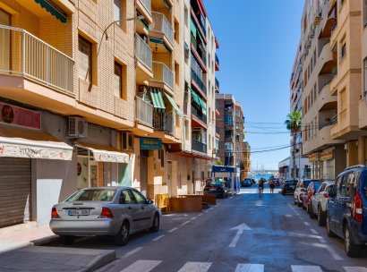 Appartement · Herverkoop - Torrevieja · Playa del Acequión · Alicante · Spanje