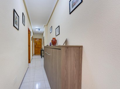 Appartement · Herverkoop - Torrevieja · Playa del Cura · Alicante · Spanje