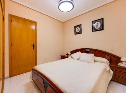 Appartement · Herverkoop - Torrevieja · Playa del Cura · Alicante · Spanje