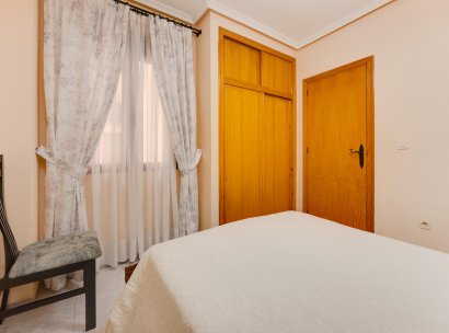 Appartement · Herverkoop - Torrevieja · Playa del Cura · Alicante · Spanje