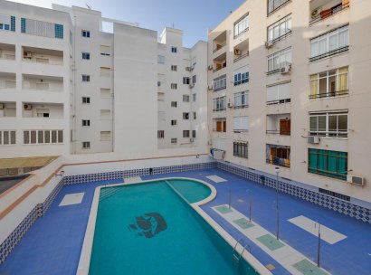 Appartement · Herverkoop - Torrevieja · Playa del Cura · Alicante · Spanje
