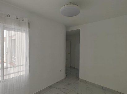 Appartement · Herverkoop - Torrevieja · Acequion · Alicante · Spanje