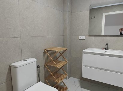 Appartement · Herverkoop - Torrevieja · Acequion · Alicante · Spanje