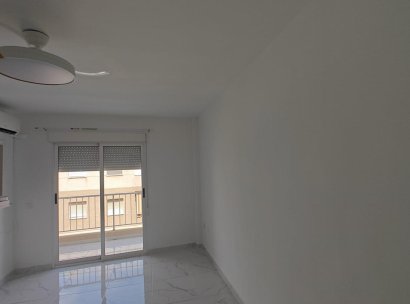 Appartement · Herverkoop - Torrevieja · Acequion · Alicante · Spanje