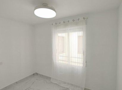 Appartement · Herverkoop - Torrevieja · Acequion · Alicante · Spanje