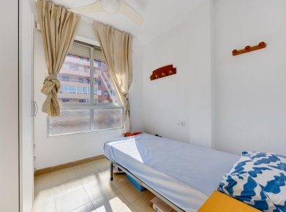 Appartement · Herverkoop - Torrevieja · Playa del Acequión · Alicante · Spanje