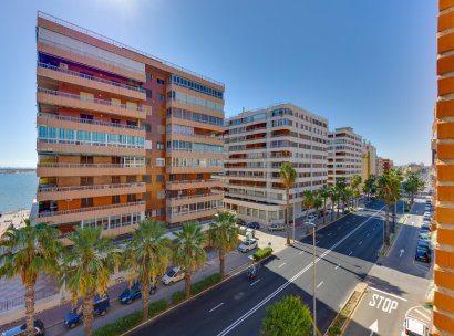 Appartement · Herverkoop - Torrevieja · Playa del Acequión · Alicante · Spanje