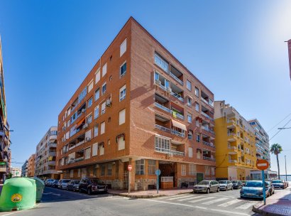 Appartement · Herverkoop - Torrevieja · Playa del Acequión · Alicante · Spanje