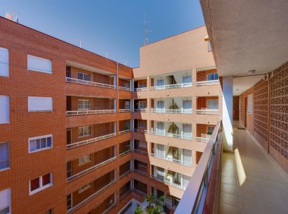Appartement · Herverkoop - Torrevieja · Playa del Acequión · Alicante · Spanje