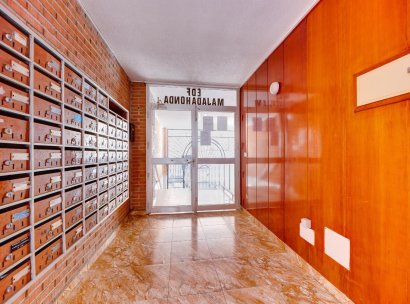Appartement · Herverkoop - Torrevieja · Playa del Acequión · Alicante · Spanje