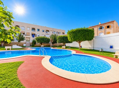 Appartement · Herverkoop - Torrevieja · Playa del Acequión · Alicante · Spanje