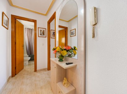 Appartement · Herverkoop - Torrevieja · Playa del Acequión · Alicante · Spanje