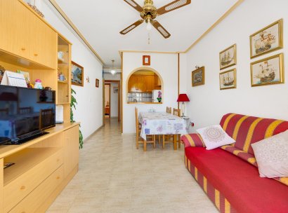 Appartement · Herverkoop - Torrevieja · Playa del Acequión · Alicante · Spanje