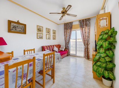Appartement · Herverkoop - Torrevieja · Playa del Acequión · Alicante · Spanje