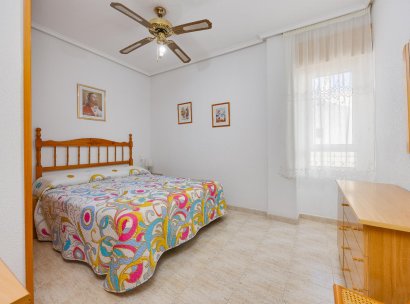 Appartement · Herverkoop - Torrevieja · Playa del Acequión · Alicante · Spanje