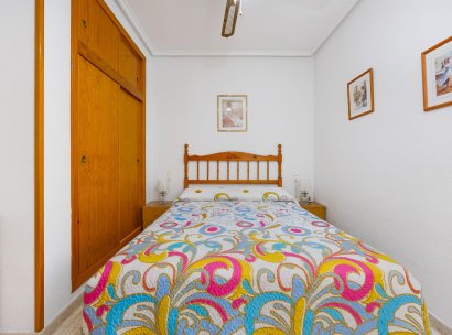 Appartement · Herverkoop - Torrevieja · Playa del Acequión · Alicante · Spanje