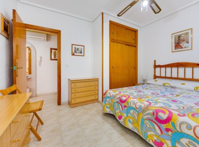 Appartement · Herverkoop - Torrevieja · Playa del Acequión · Alicante · Spanje