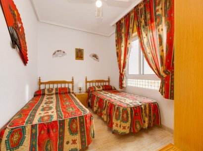Appartement · Herverkoop - Torrevieja · Playa del Acequión · Alicante · Spanje