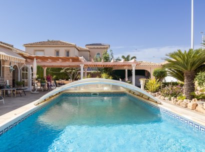 Woning · Herverkoop - La Zenia · Alicante · Spanje