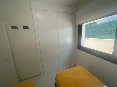 Wohnung · Wiederverkauf - Los Balcones · Alicante · Spanien