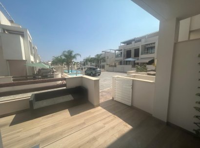 Wohnung · Wiederverkauf - Los Balcones · Alicante · Spanien
