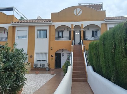 Appartement · Herverkoop - Montesinos · Urbanización Montesol · Alicante · Spanje