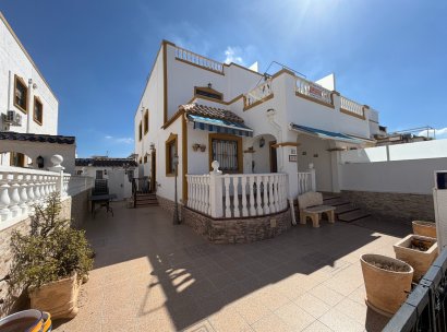 Hus · Återförsäljning - Orihuela · Entre Naranjos Vistabella · Alicante · Spanien