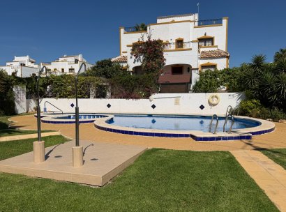 Hus · Återförsäljning - Orihuela · Entre Naranjos Vistabella · Alicante · Spanien