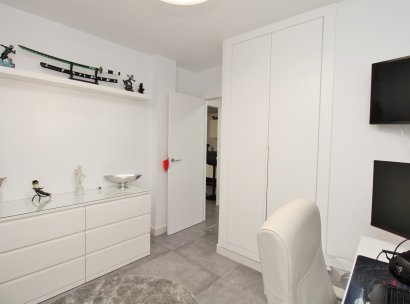 Woning · Herverkoop - Mil Palmeras · Alicante · Spanje