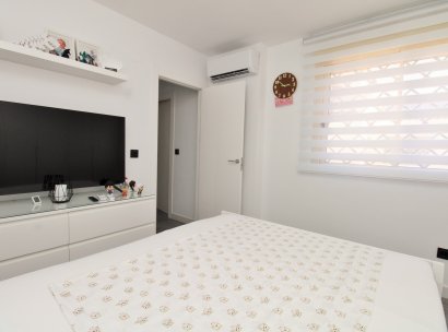 Woning · Herverkoop - Mil Palmeras · Alicante · Spanje