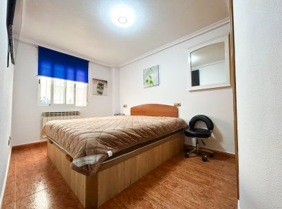 Appartement · Herverkoop - Torrevieja · La Mata · Alicante · Spanje