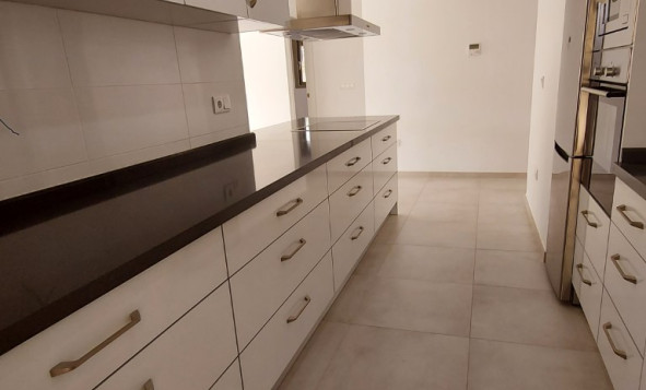 Resale - Apartment - Orihuela Costa - Villamartin