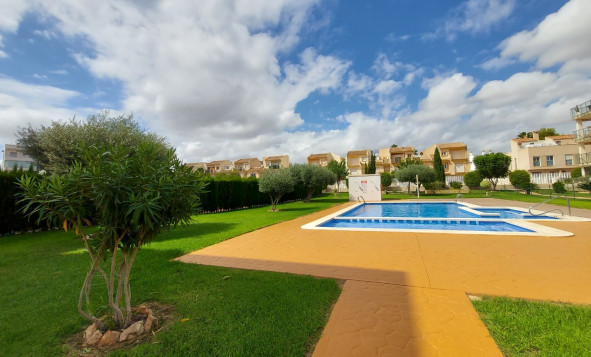 Resale - Apartment - Orihuela Costa - Villamartin