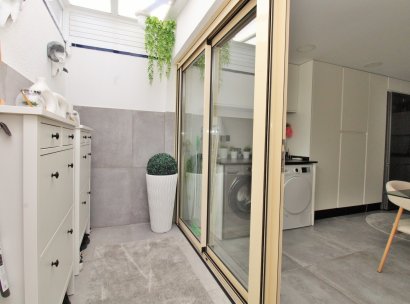 Haus · Wiederverkauf - Mil Palmeras · Alicante · Spanien