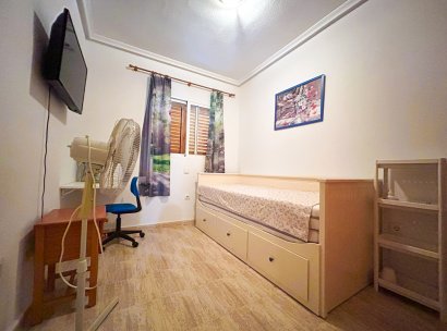 Appartement · Herverkoop - Mil Palmeras · Alicante · Spanje