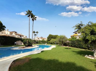 Appartement · Herverkoop - Mil Palmeras · Alicante · Spanje