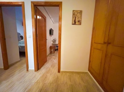 Appartement · Herverkoop - Mil Palmeras · Alicante · Spanje