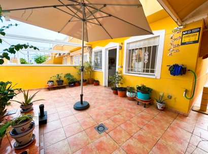 Appartement · Herverkoop - Torrevieja · La Mata · Alicante · Spanje