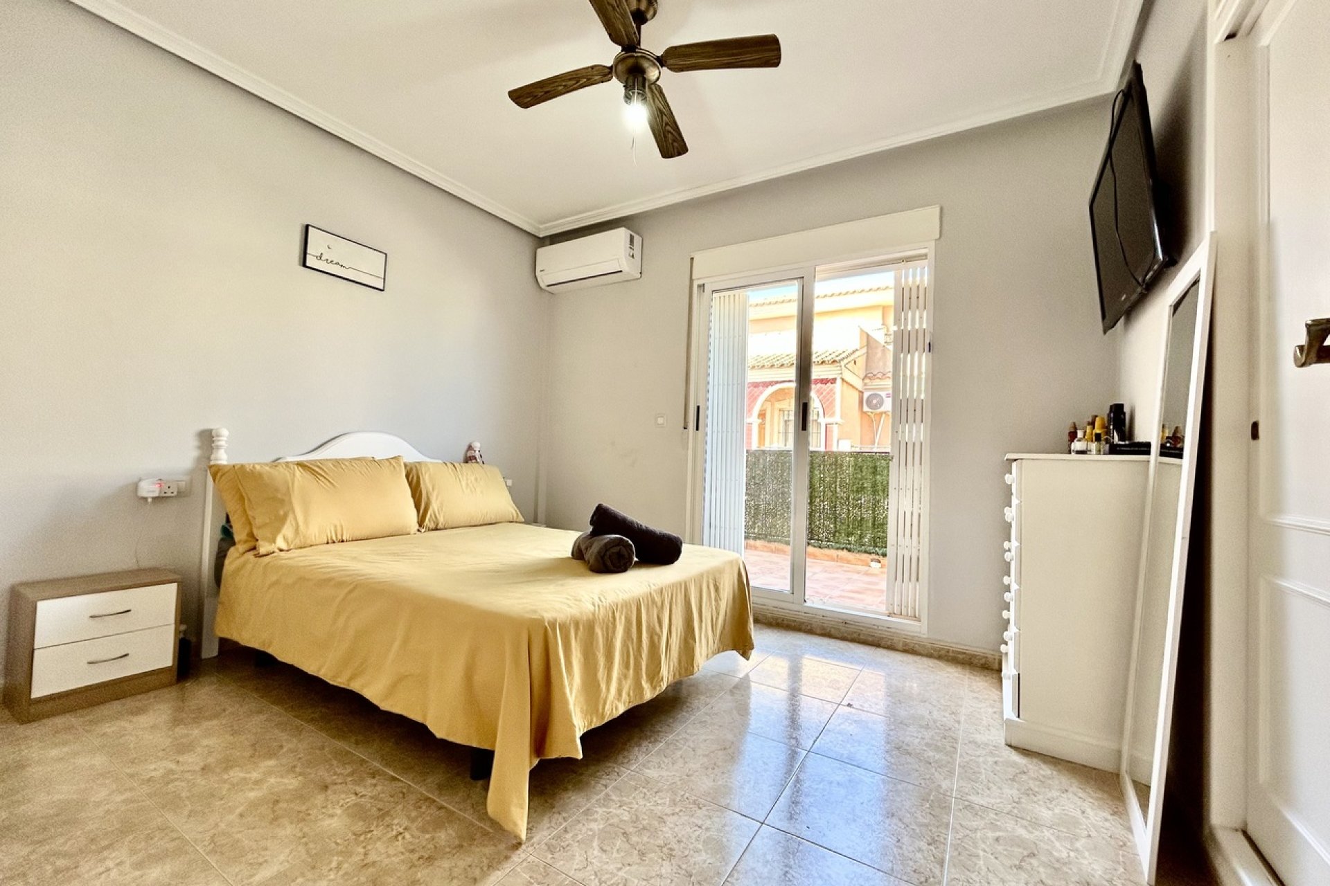 Resale - House - Orihuela Costa