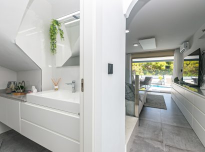 House · Resale - Mil Palmeras · Riomar · Alicante · Spain