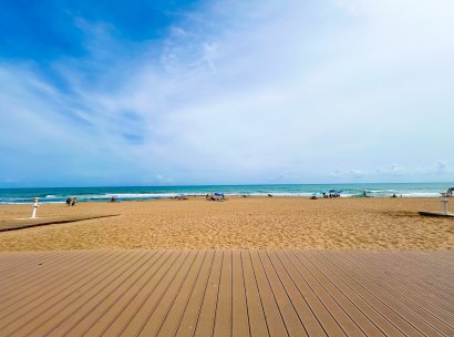 Apartamento · Reventa - Torrevieja · La Mata · Alicante · España