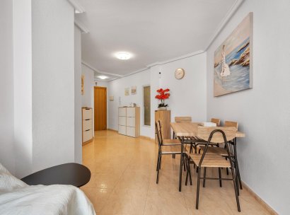 Apartamento · Reventa - Torrevieja · Estacion de autobuses · Alicante · España