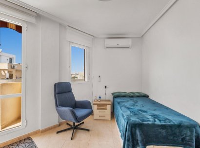 Apartamento · Reventa - Torrevieja · Estacion de autobuses · Alicante · España