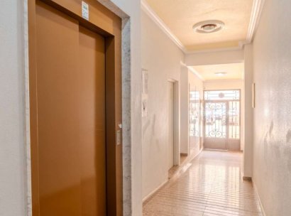 Apartamento · Reventa - Torrevieja · Centro · Alicante · España