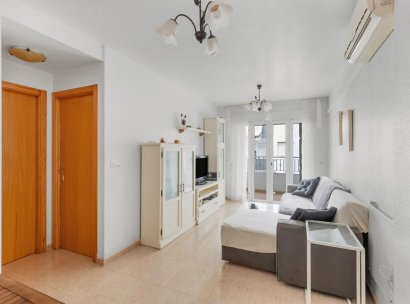 Apartamento · Reventa - Torrevieja · El Calvario / El Molino · Alicante · España