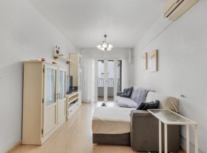 Apartamento · Reventa - Torrevieja · El Calvario / El Molino · Alicante · España