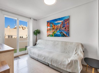 Apartamento · Reventa - Torrevieja · Estacion de autobuses · Alicante · España