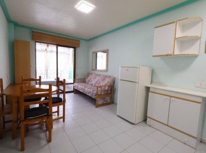 Lägenhet · Återförsäljning - Torrevieja · La Siesta - El Salado - Torreta · Alicante · Spanien